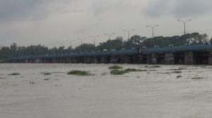 Teesta flows above danger level: floods may return